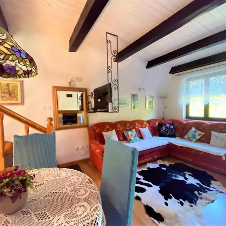 Kuca Homer Chalet *