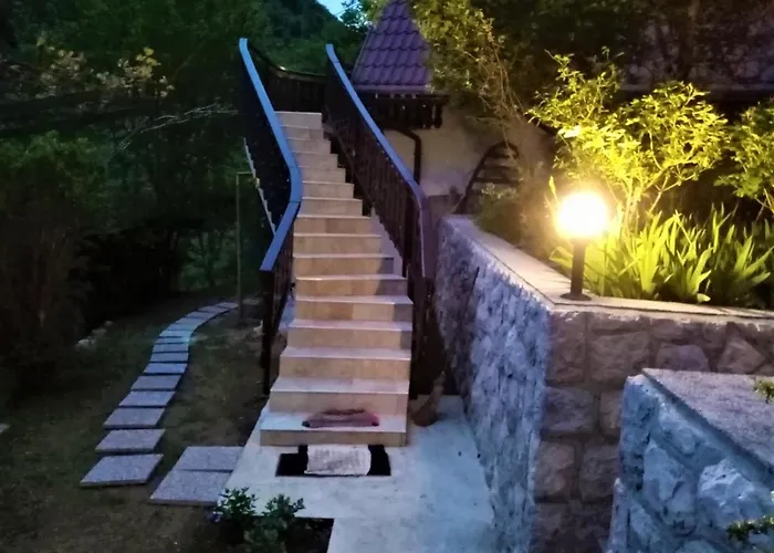 Kuca Homer Chalet *